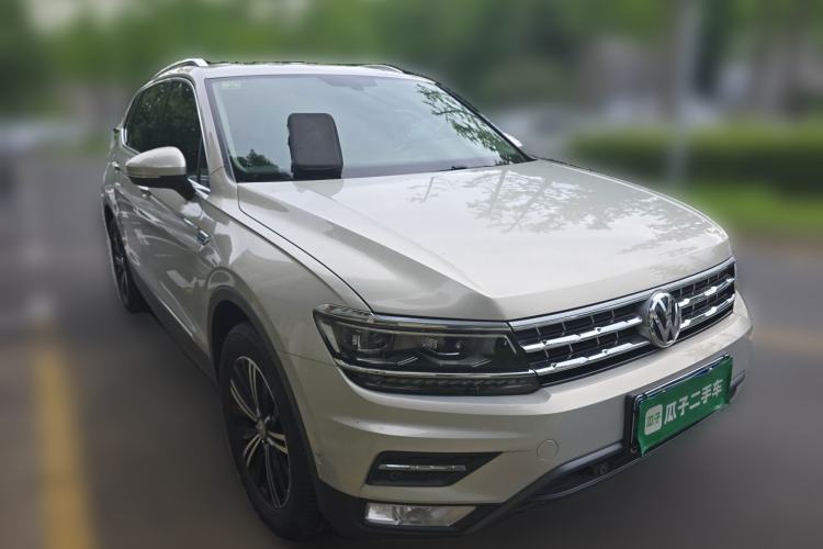 Used Volkswagen Tiguan L 2018 330TSI Automatic Two-Wheel Drive Flagship Edition Front Right 45 Deg