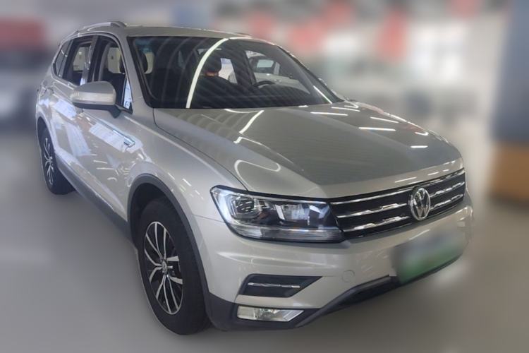 Used Volkswagen Tiguan L 2018 Facelift 330TSI Automatic Two-Wheel Drive Luxury Edition Front Right 45 Deg