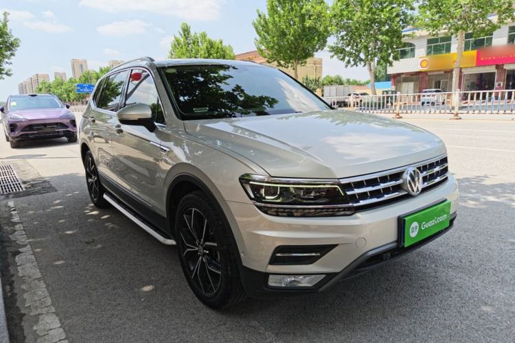 Used Volkswagen Tiguan L 2018 330TSI Automatic Two-Wheel Drive Flagship Edition Front Right 45 Deg