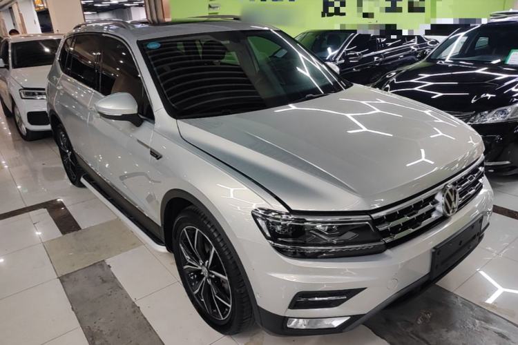 Used Volkswagen Tiguan L 2018 380TSI Automatic All-Wheel Drive Flagship Edition Front Right 45 Deg