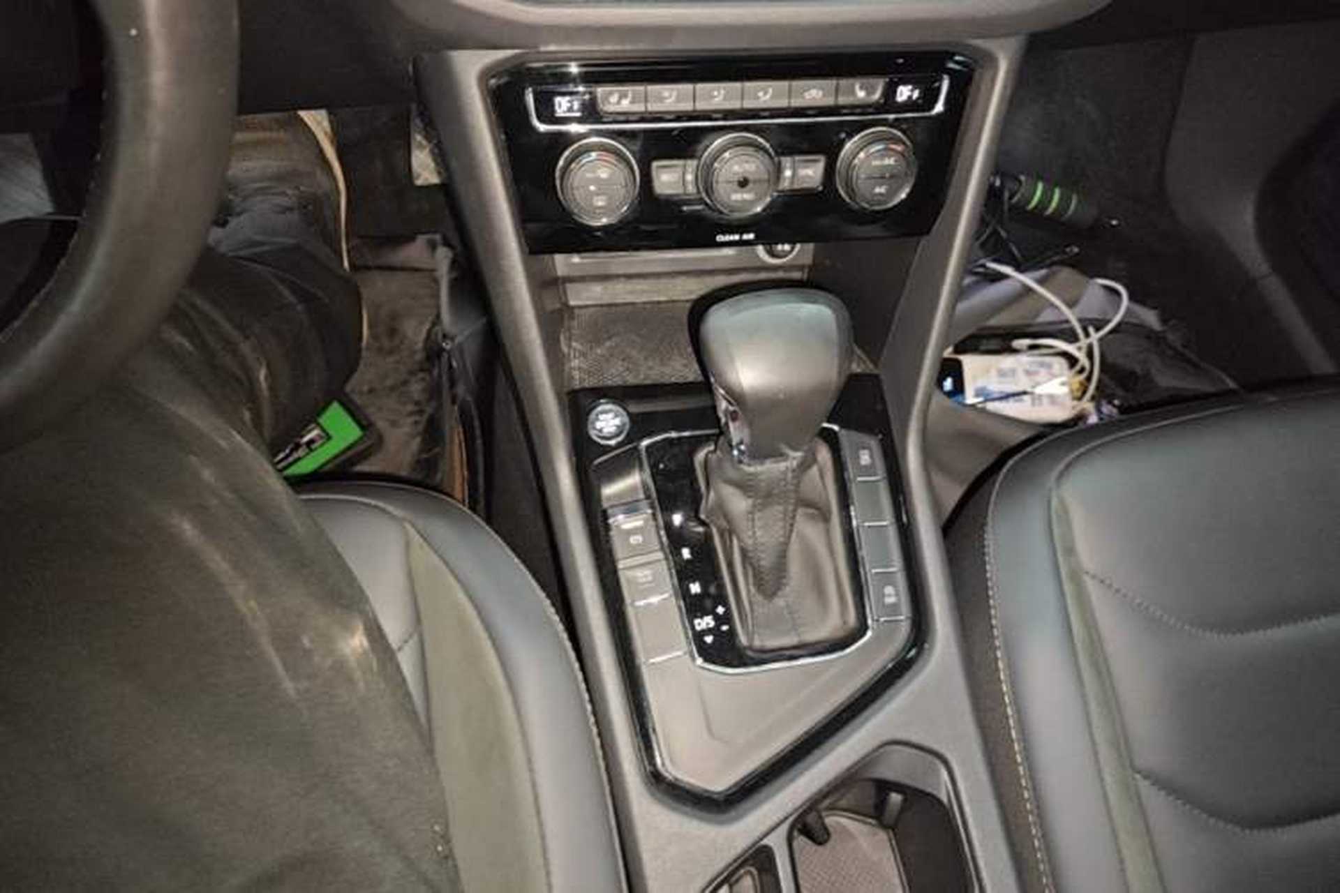 Used Volkswagen Tiguan L 2018 330TSI Automatic Two-Wheel Drive Luxury Edition Gear Lever