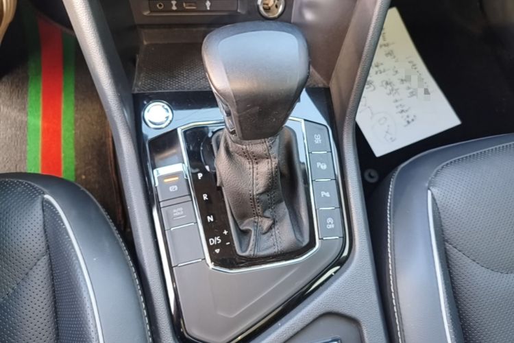 Used Volkswagen Tiguan L 2018 330TSI Automatic Two-Wheel Drive Flagship Edition Gear Lever