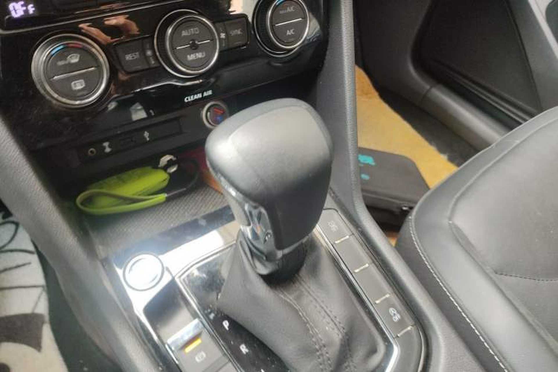 Used Volkswagen Tiguan L 2018 330TSI Automatic Two-Wheel Drive Comfort Edition Gear Lever