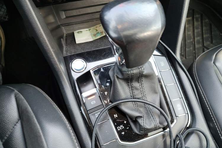 Used Volkswagen Tiguan L 2018 Facelift 330TSI Automatic Two-Wheel Drive Luxury Edition Gear Lever
