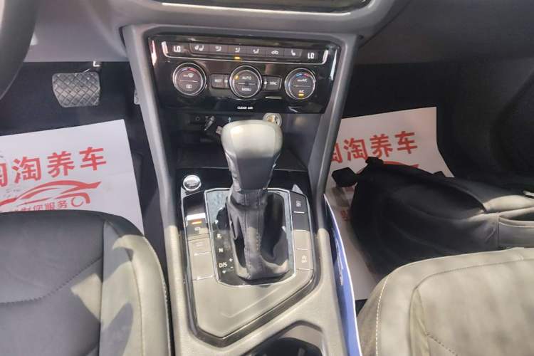 Used Volkswagen Tiguan L 2018 330TSI Automatic Two-Wheel Drive Luxury Edition Gear Lever