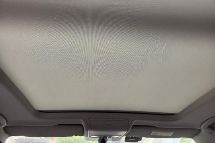 Used Volkswagen Tiguan L 2018 330TSI Automatic Two-Wheel Drive Luxury Edition Headliner