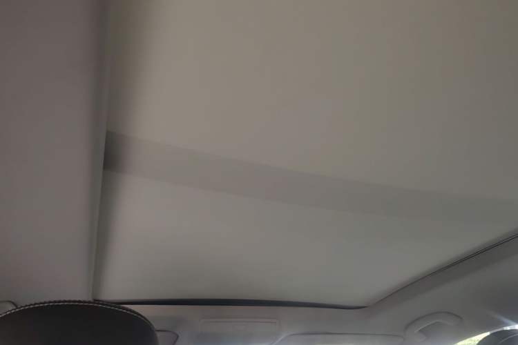 Used Volkswagen Tiguan L 2018 330TSI Automatic Two-Wheel Drive Luxury Edition Headliner