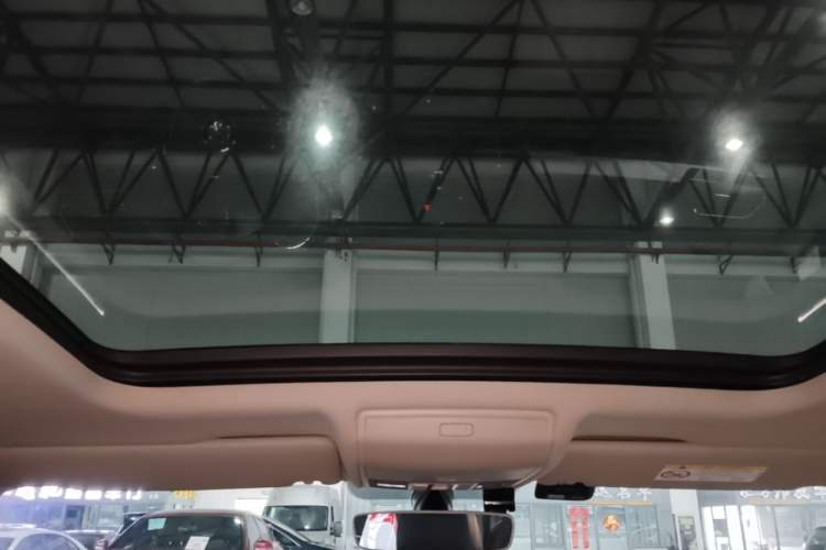 Used Volkswagen Tiguan L 2018 330TSI Automatic Two-Wheel Drive Luxury Edition Headliner