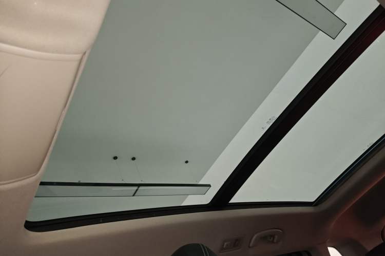 Used Volkswagen Tiguan L 2018 330TSI Automatic Two-Wheel Drive Luxury Edition Headliner