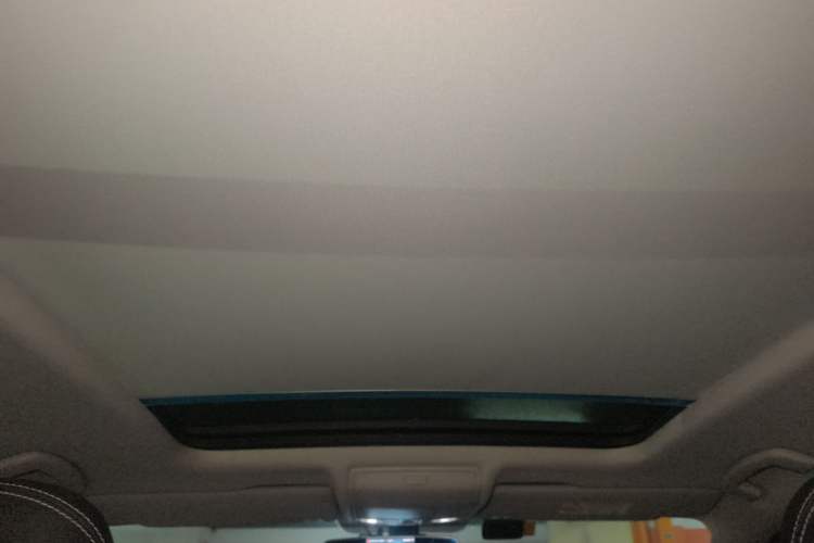 Used Volkswagen Tiguan L 2018 330TSI Automatic Two-Wheel Drive Luxury Edition Headliner