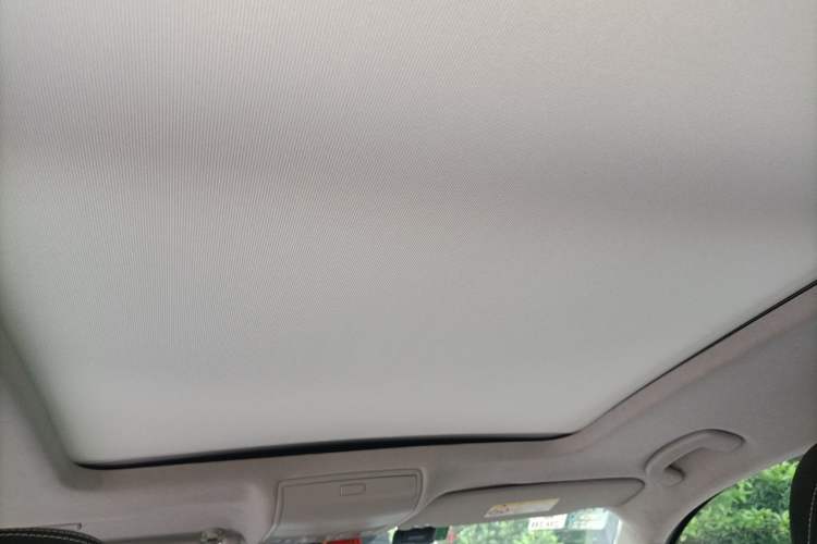 Used Volkswagen Tiguan L 2018 330TSI Automatic Two-Wheel Drive Luxury Edition Headliner