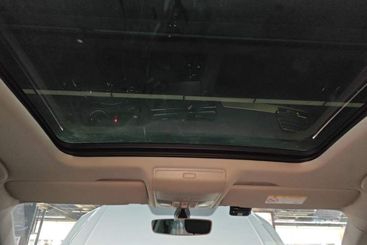 Used Volkswagen Tiguan L 2018 330TSI Automatic Two-Wheel Drive Flagship Edition Headliner