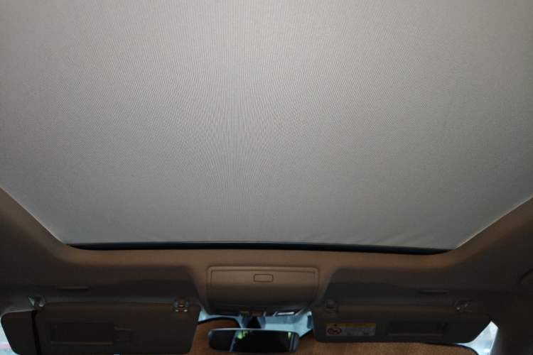 Used Volkswagen Tiguan L 2018 330TSI Automatic Two-Wheel Drive Luxury Edition Headliner