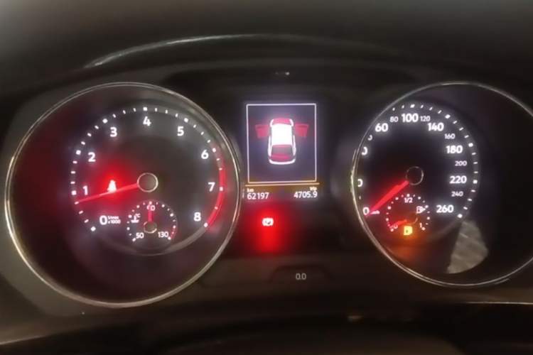 Used Volkswagen Tiguan L 2018 Revised Version 330TSI Automatic Two-Wheel Drive Comfort Edition Instrument Cluster