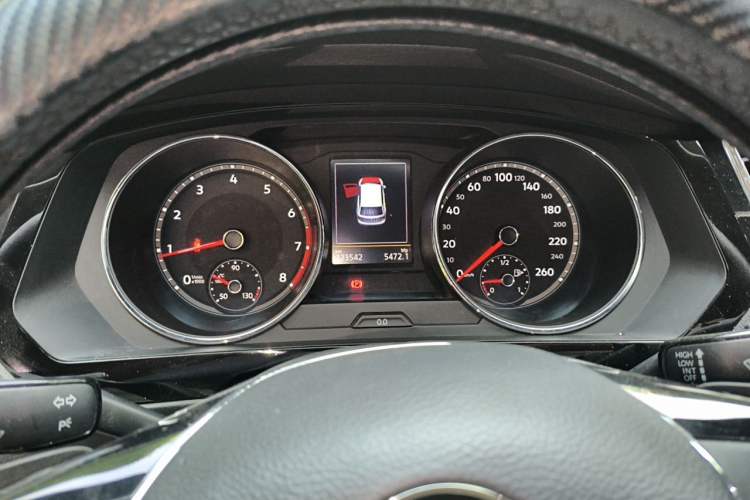 Used Volkswagen Tiguan L 2018 Revised Version 330TSI Automatic Two-Wheel Drive Comfort Edition Instrument Cluster