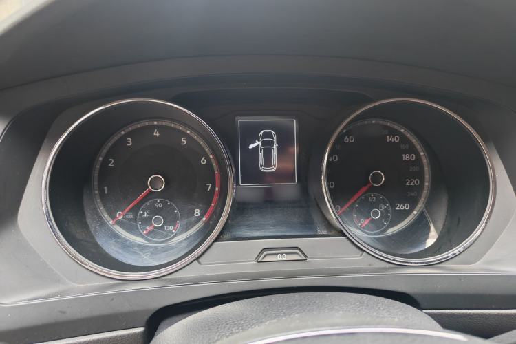 Used Volkswagen Tiguan L 2018 Revised Version 330TSI Automatic Two-Wheel Drive Trendy Edition Instrument Cluster