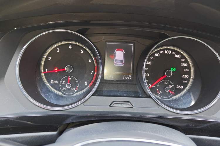 Used Volkswagen Tiguan L 2018 380TSI Automatic All-Wheel Drive Luxury Edition Instrument Cluster