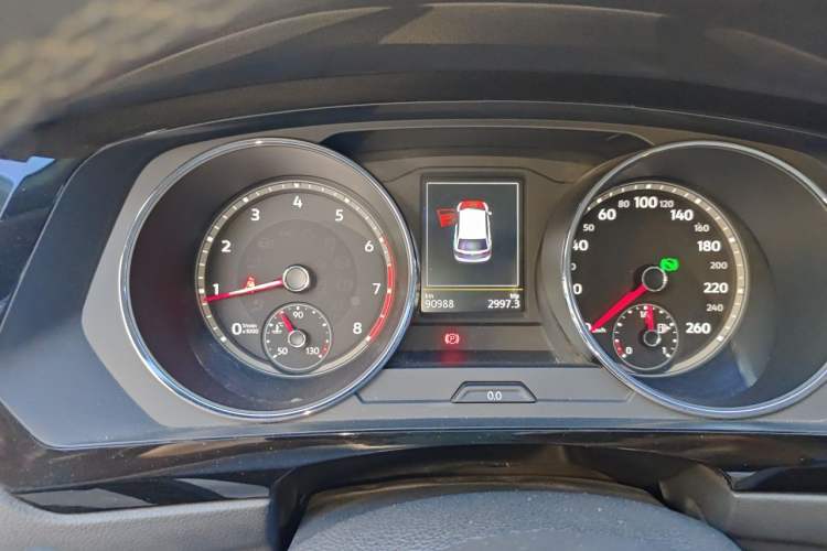 Used Volkswagen Tiguan L 2018 330TSI Automatic Two-Wheel Drive Comfort Edition Instrument Cluster