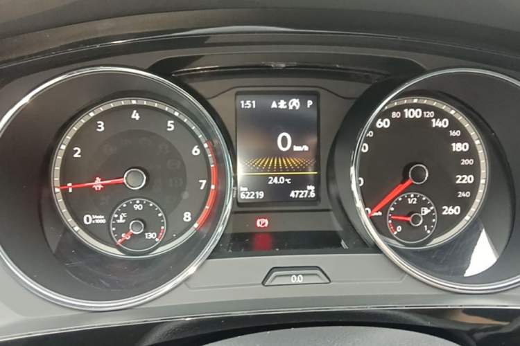 Used Volkswagen Tiguan L 2018 Revised Version 330TSI Automatic Two-Wheel Drive Comfort Edition Instrument Cluster
