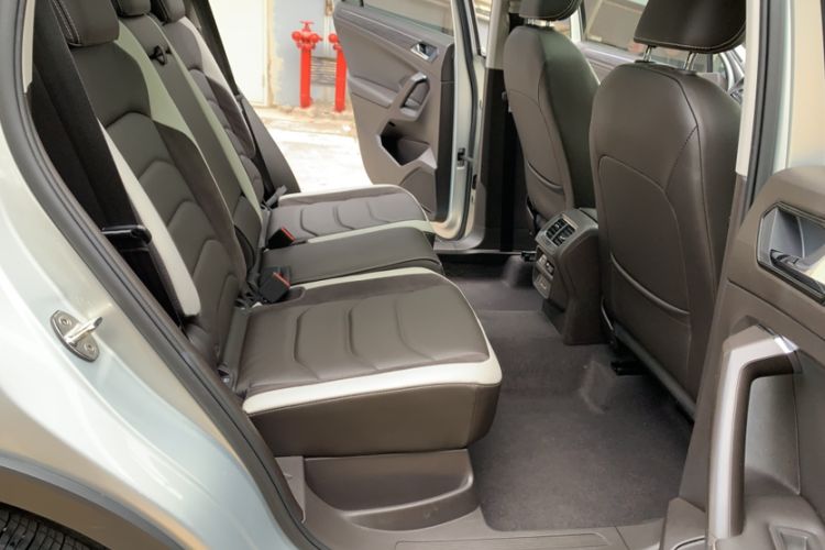 Used Volkswagen Tiguan L 2018 380TSI Automatic All-Wheel Drive Luxury Edition Interior 6