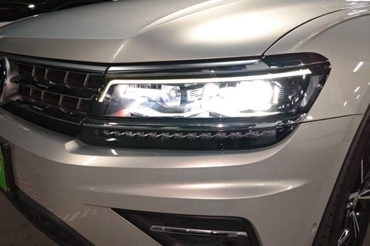 Used Volkswagen Tiguan L 2018 330TSI Automatic Two-Wheel Drive Flagship Edition Left Front Headlight