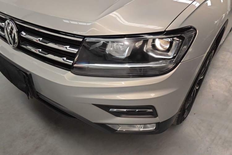 Used Volkswagen Tiguan L 2018 330TSI Automatic Two-Wheel Drive Luxury Edition Left Front Headlight