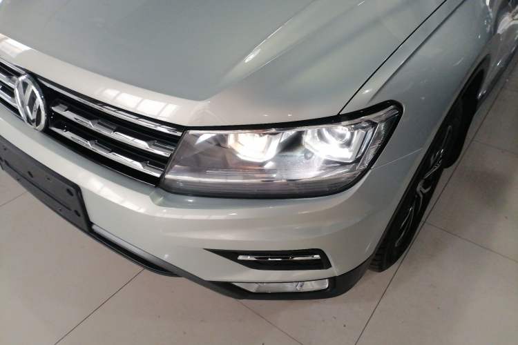 Used Volkswagen Tiguan L 2018 330TSI Automatic Two-Wheel Drive Luxury Edition Left Front Headlight