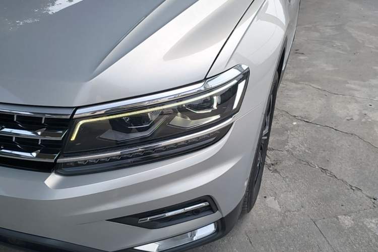 Used Volkswagen Tiguan L 2018 330TSI Automatic Two-Wheel Drive Flagship Edition Left Front Headlight