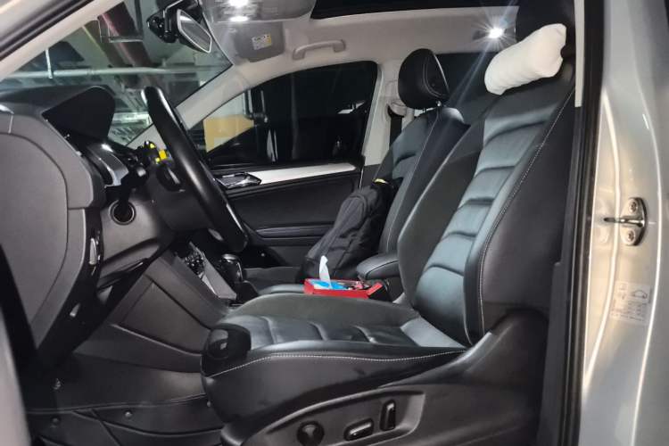 Used Volkswagen Tiguan L 2018 330TSI Automatic Two-Wheel Drive Luxury Edition Left Front Seat