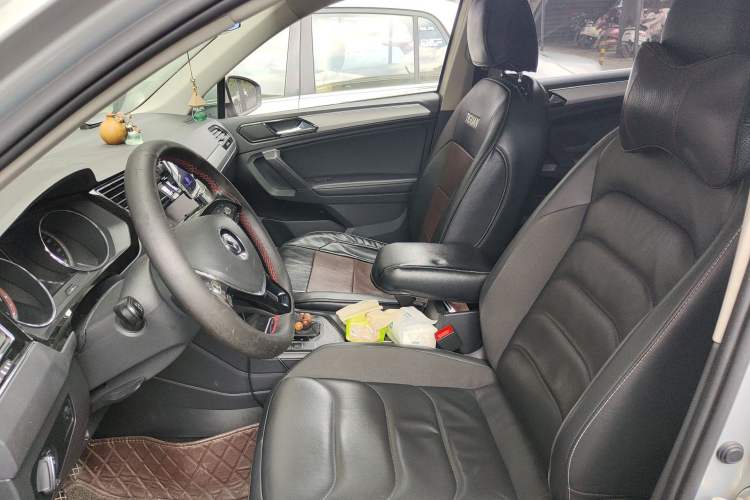 Used Volkswagen Tiguan L 2018 330TSI Automatic Two-Wheel Drive Luxury Edition Left Front Seat