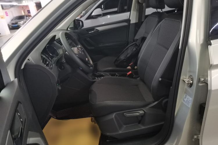 Used Volkswagen Tiguan L 2018 330TSI Automatic Two-Wheel Drive Luxury Edition Left Front Seat