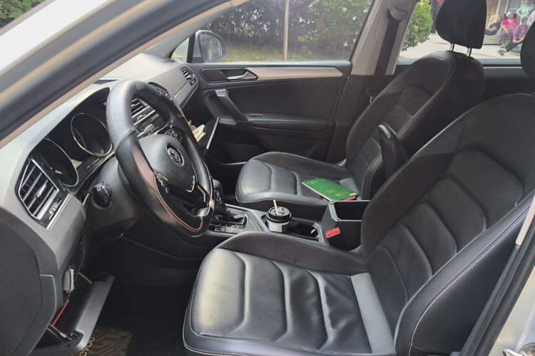 Used Volkswagen Tiguan L 2018 Revised Version 330TSI Automatic Two-Wheel Drive Comfort Edition Left Front Seat
