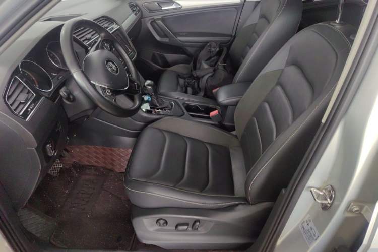 Used Volkswagen Tiguan L 2018 280TSI Automatic Two-Wheel Drive Comfort Edition Left Front Seat