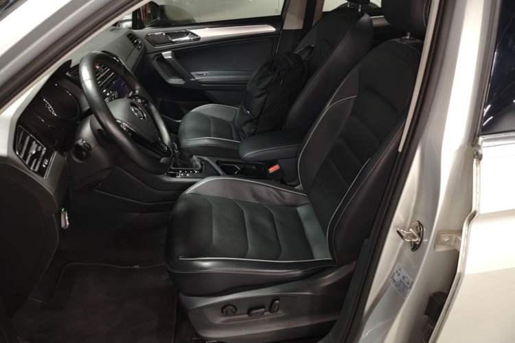 Used Volkswagen Tiguan L 2018 330TSI Automatic Two-Wheel Drive Flagship Edition Left Front Seat