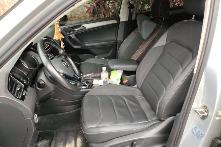 Used Volkswagen Tiguan L 2018 Facelift 330TSI Automatic Two-Wheel Drive Luxury Edition Left Front Seat