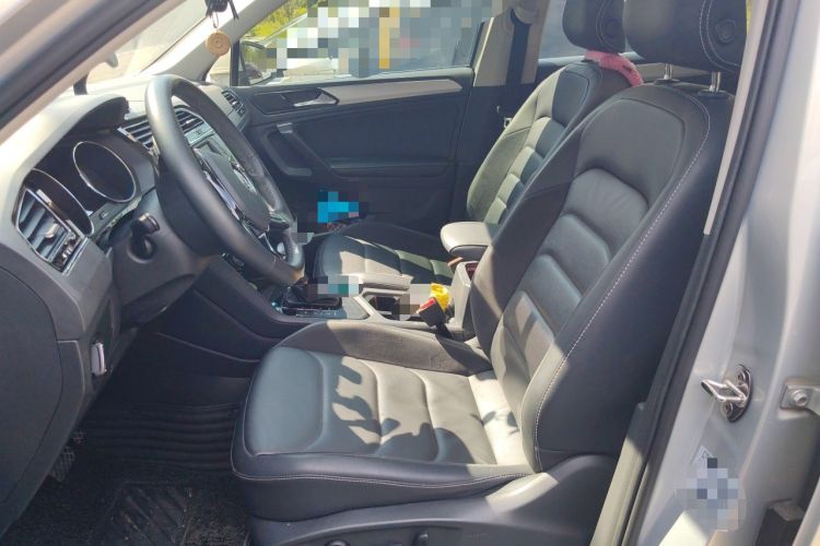 Used Volkswagen Tiguan L 2018 380TSI Automatic All-Wheel Drive Luxury Edition Left Front Seat