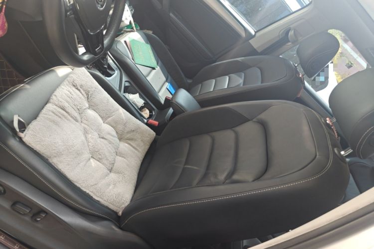 Used Volkswagen Tiguan L 2018 380TSI Automatic All-Wheel Drive Luxury Edition Left Front Seat