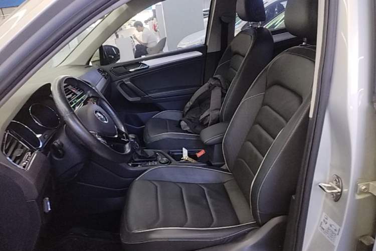 Used Volkswagen Tiguan L 2018 380TSI Automatic All-Wheel Drive Flagship Edition Left Front Seat