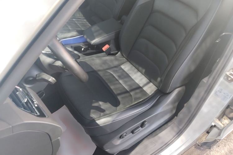 Used Volkswagen Tiguan L 2018 330TSI Automatic Two-Wheel Drive Luxury Edition Left Front Seat