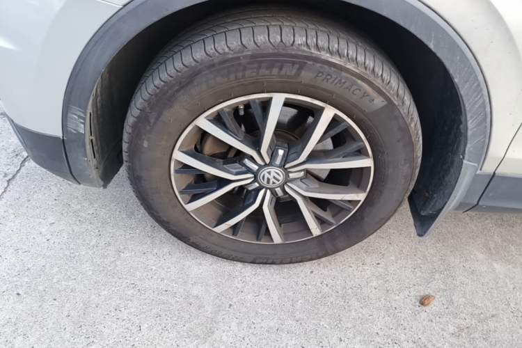 Used Volkswagen Tiguan L 2018 330TSI Automatic Two-Wheel Drive Luxury Edition Left Front Wheel Hub