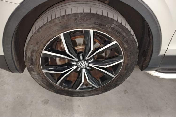 Used Volkswagen Tiguan L 2018 330TSI Automatic Two-Wheel Drive Flagship Edition Left Front Wheel Hub