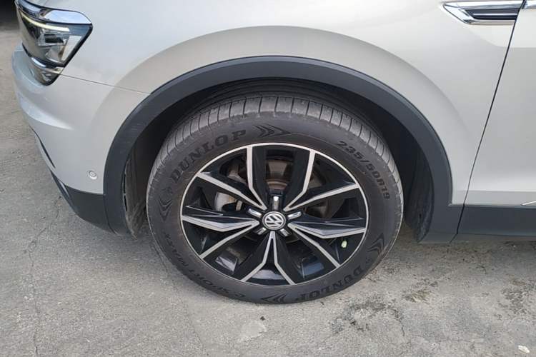 Used Volkswagen Tiguan L 2018 330TSI Automatic Two-Wheel Drive Flagship Edition Left Front Wheel Hub