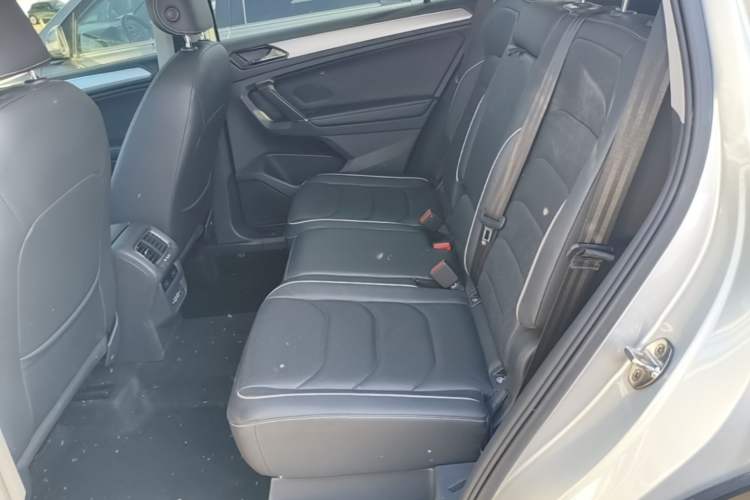 Used Volkswagen Tiguan L 2018 330TSI Automatic Two-Wheel Drive Flagship Edition Left Rear Seat