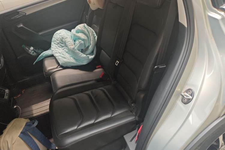 Used Volkswagen Tiguan L 2018 Revised Version 330TSI Automatic Two-Wheel Drive Comfort Edition Left Rear Seat