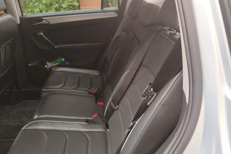 Used Volkswagen Tiguan L 2018 330TSI Automatic Two-Wheel Drive Flagship Edition Left Rear Seat