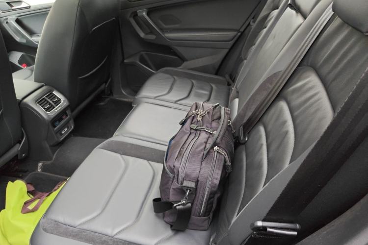 Used Volkswagen Tiguan L 2018 380TSI Automatic All-Wheel Drive Luxury Edition Left Rear Seat
