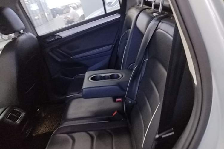Used Volkswagen Tiguan L 2018 380TSI Automatic All-Wheel Drive Flagship Edition Left Rear Seat