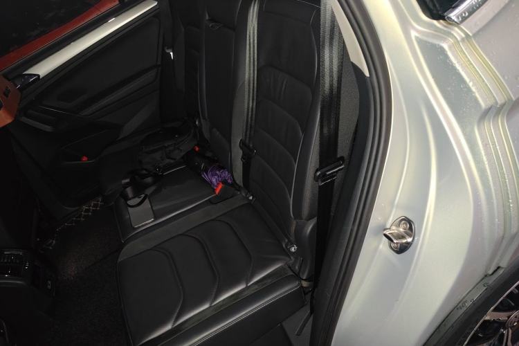 Used Volkswagen Tiguan L 2018 330TSI Automatic Two-Wheel Drive Luxury Edition Left Rear Seat