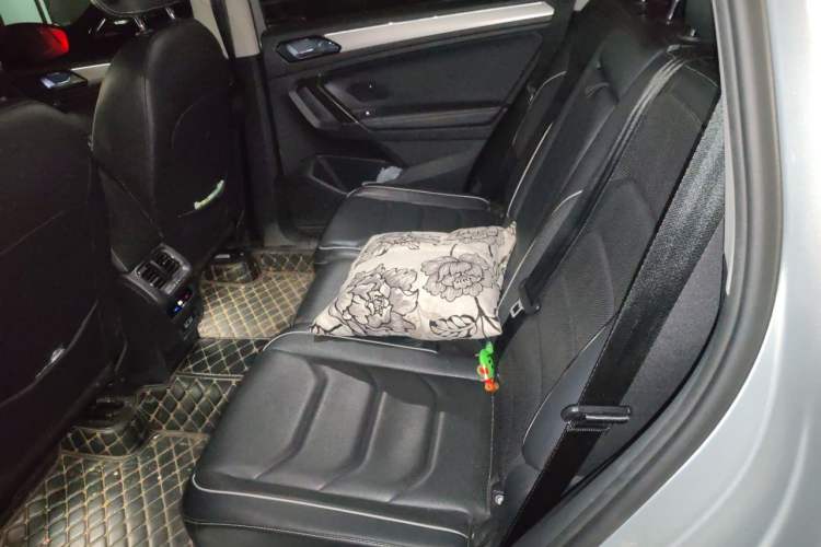 Used Volkswagen Tiguan L 2018 330TSI Automatic Two-Wheel Drive Flagship Edition Left Rear Seat
