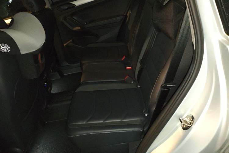 Used Volkswagen Tiguan L 2018 280TSI Automatic Two-Wheel Drive Comfort Edition Left Rear Seat
